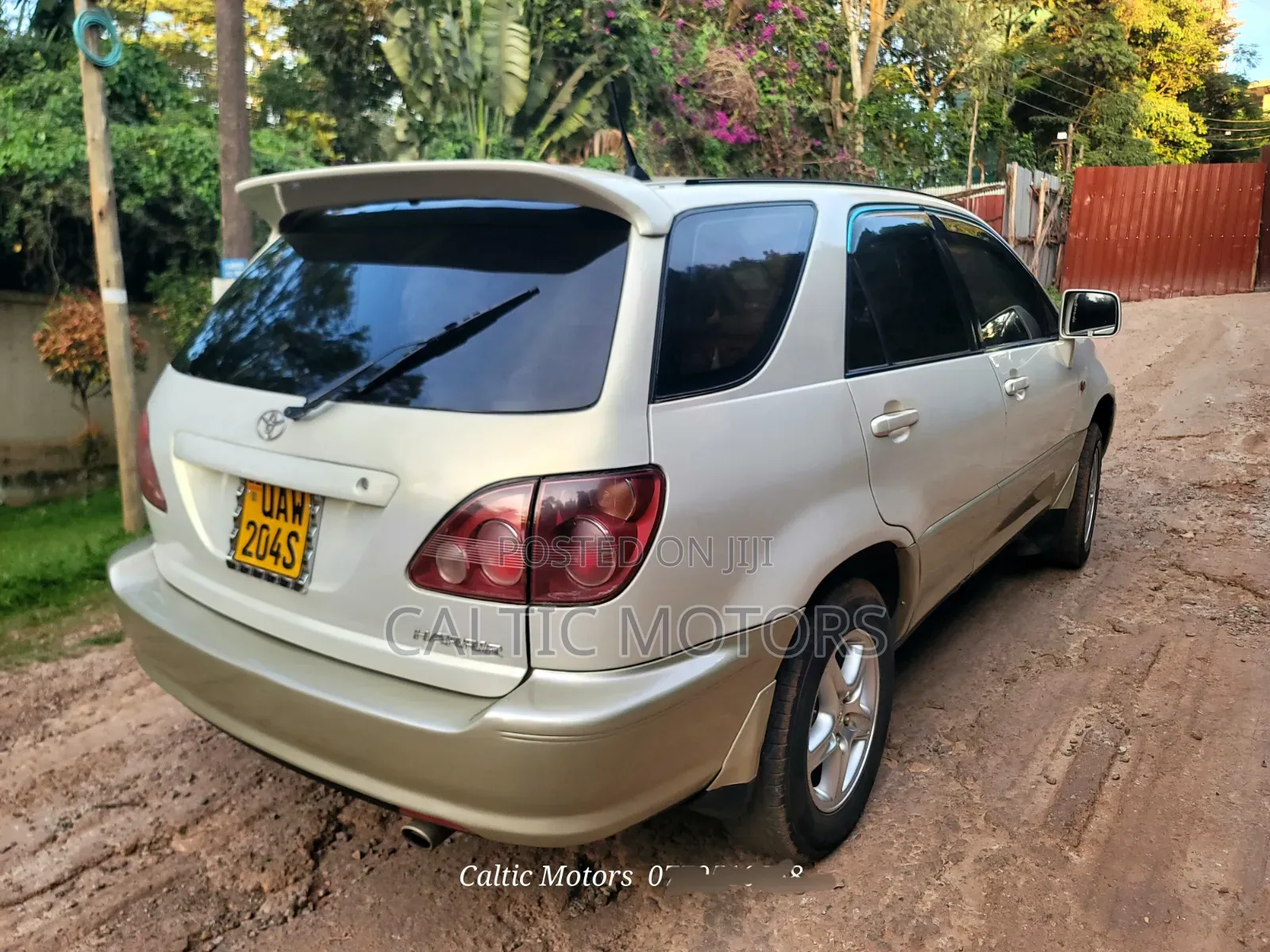 Toyota Harrier 2000 Silver