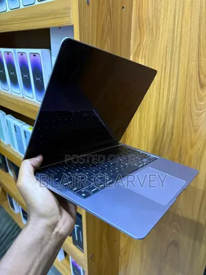 Laptop Apple MacBook Pro 2017 8GB Intel Core i5 SSD 256GB