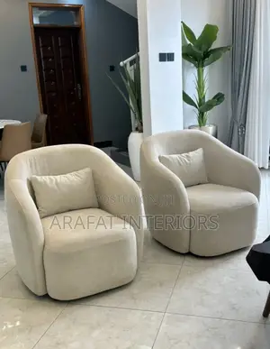 Chairs With the Perfect Curve, Each