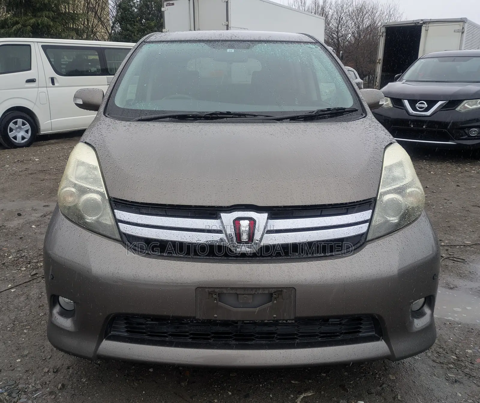 Toyota ISIS 2.0 Platana 2WD 2011 Gray