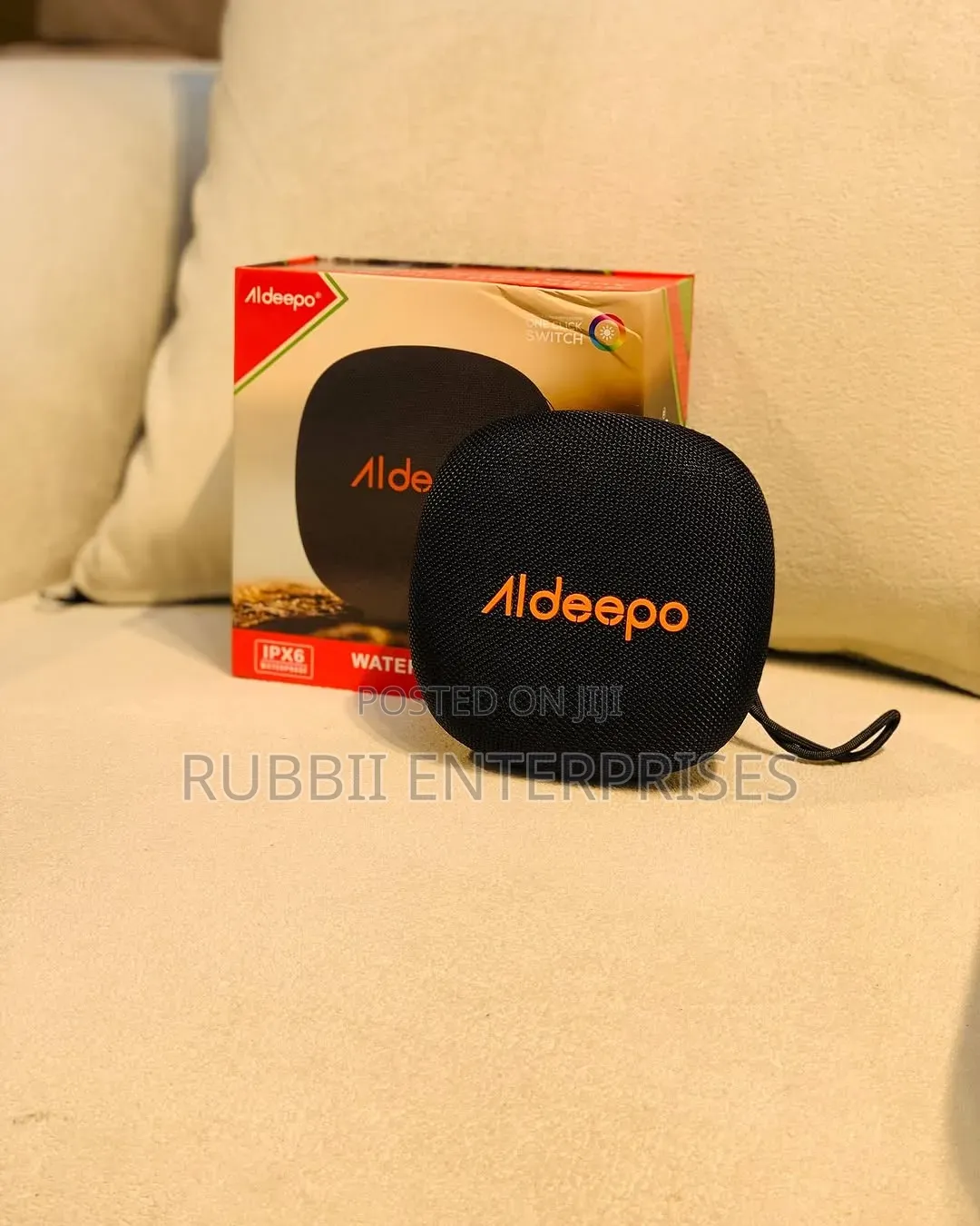 Aldeepo G550 Is a Portable, Waterproof Bluetooth Speaker