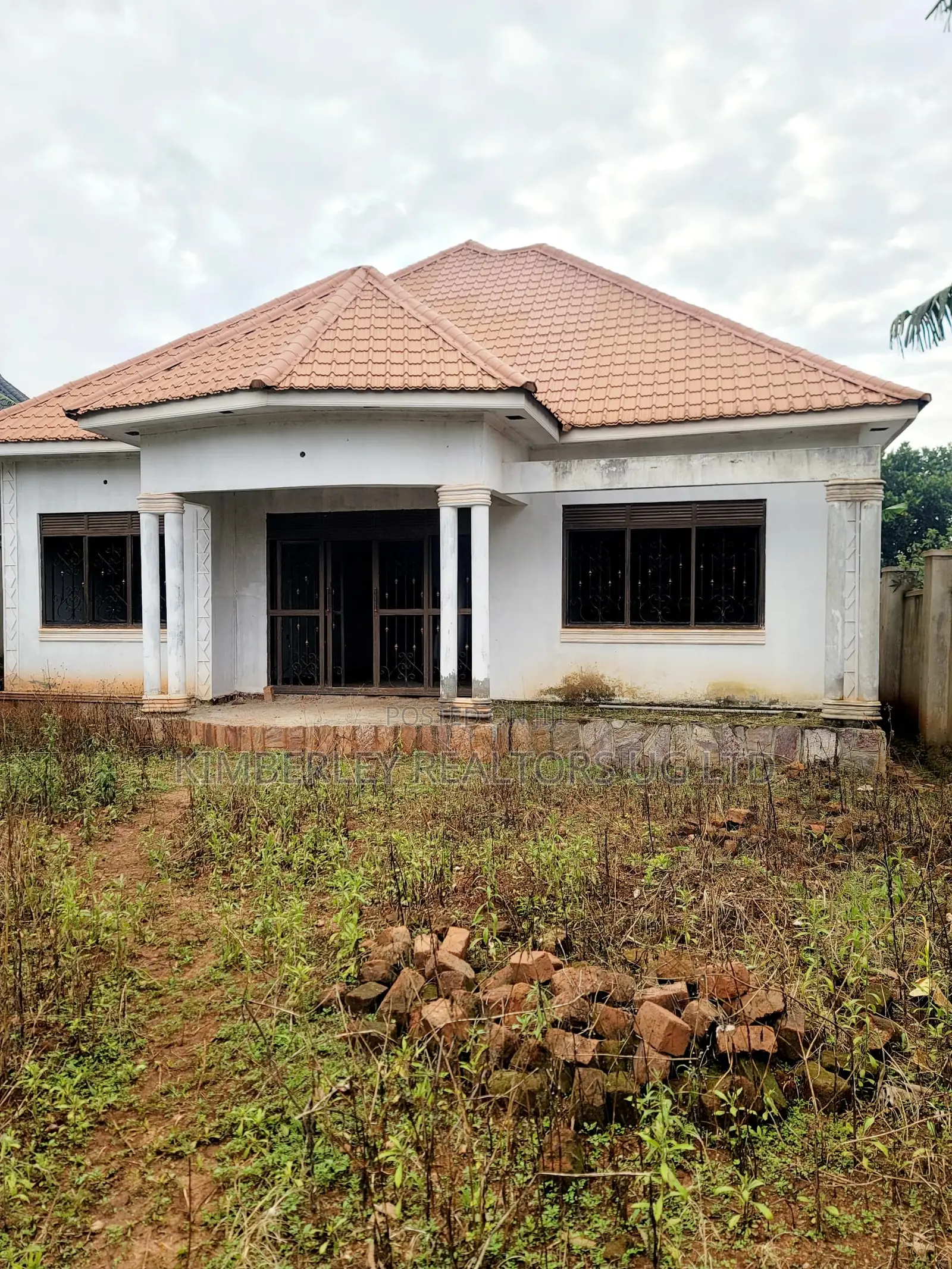 3bdrm House in Central Division for sale