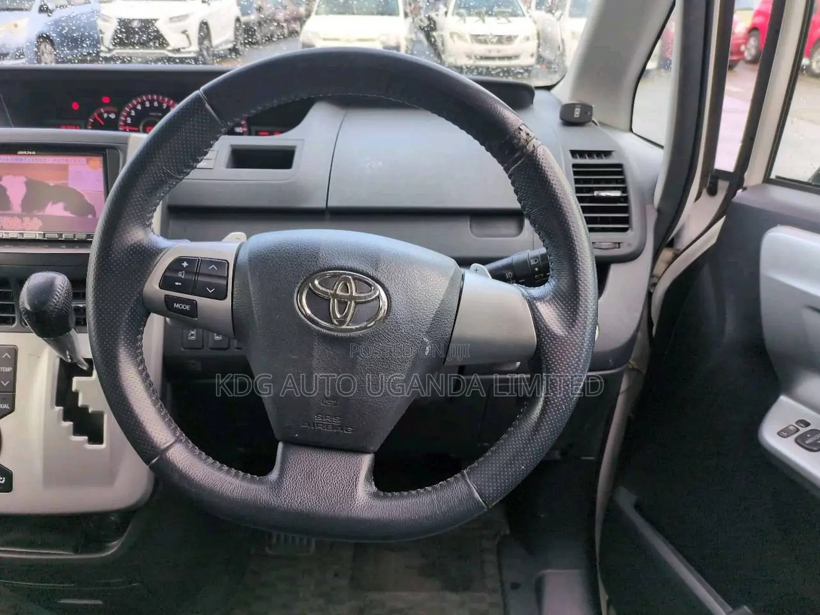 Toyota Noah 2011 Pearl