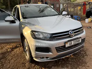 Volkswagen Touareg 2012 Silver