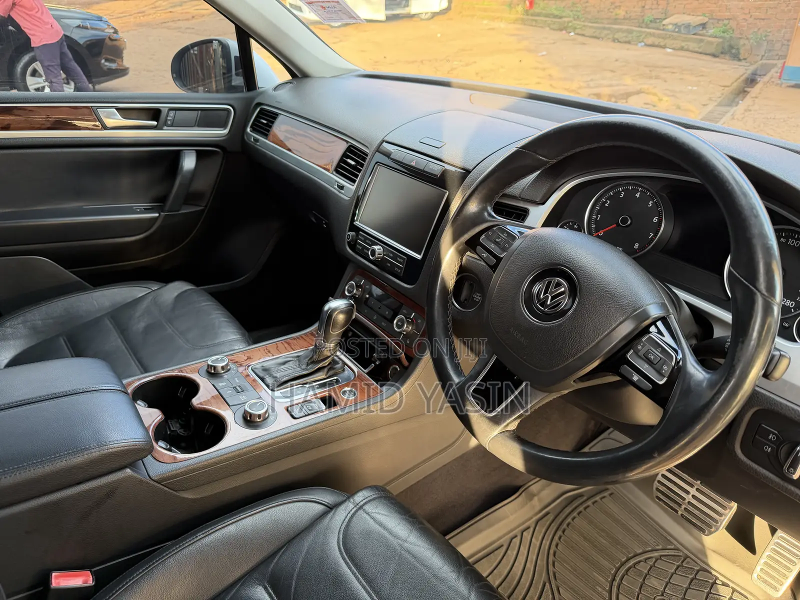 Volkswagen Touareg 2012 Silver