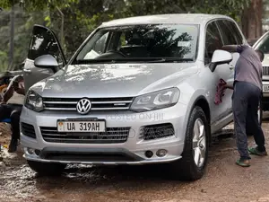 Volkswagen Touareg 2012 Silver