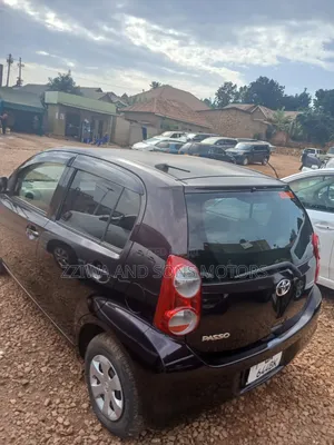 Toyota Passo 2015 Maroon