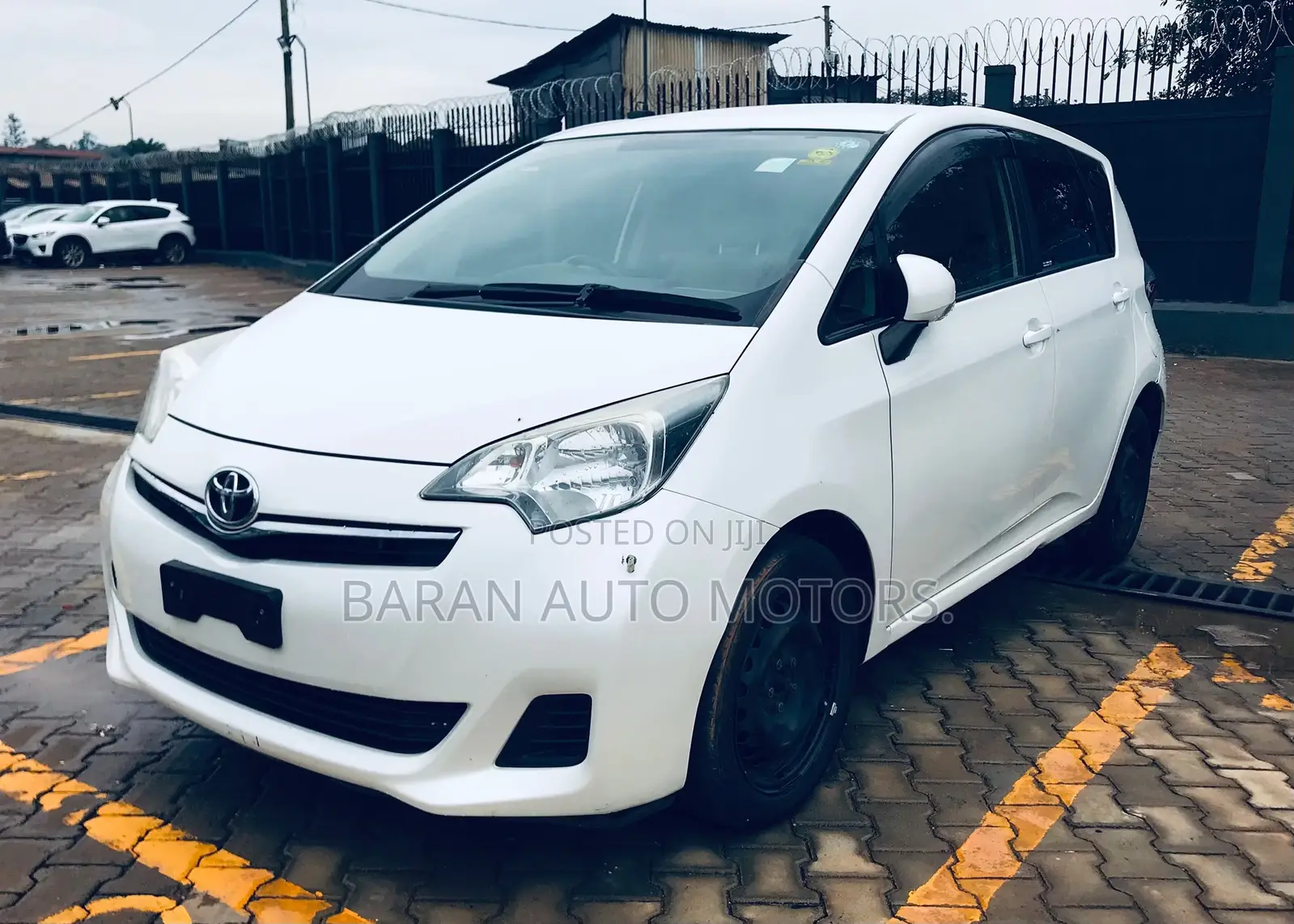 Toyota Ractis 1.5 AWD 2013 White
