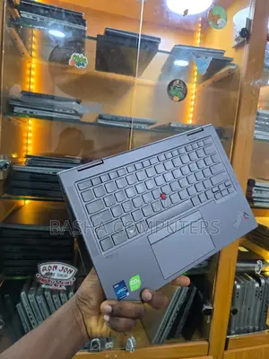 New Laptop Lenovo ThinkPad X1 Yoga 16GB Intel Core i7 SSHD+SSD 512GB