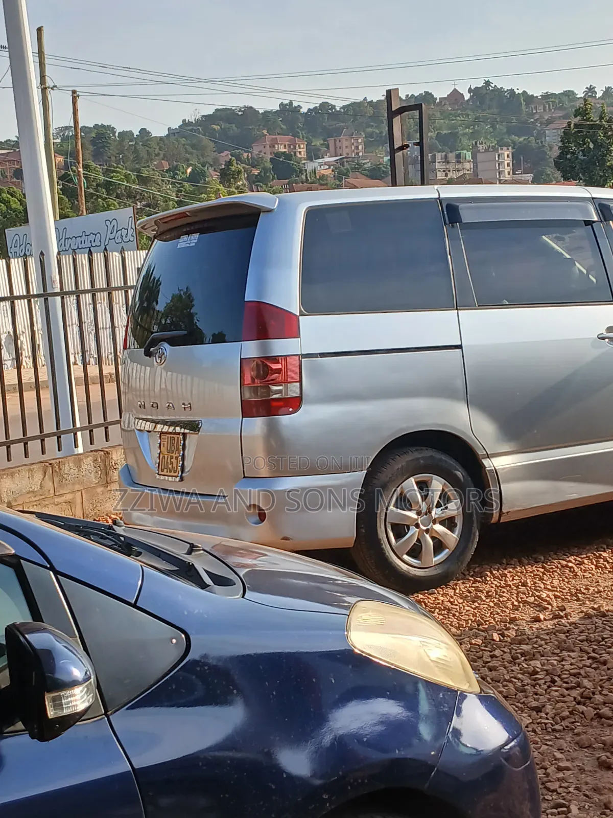 Toyota Noah 2002 Silver