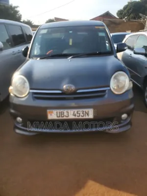 Toyota Sienta 2008 Black