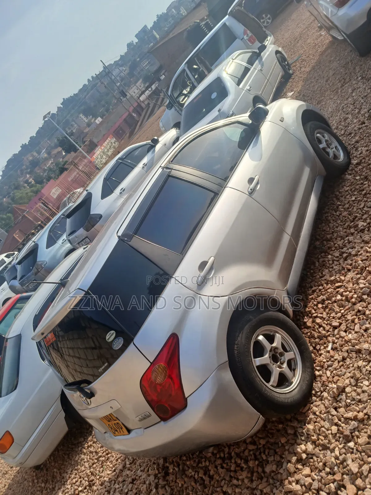 Toyota IST 2010 Silver