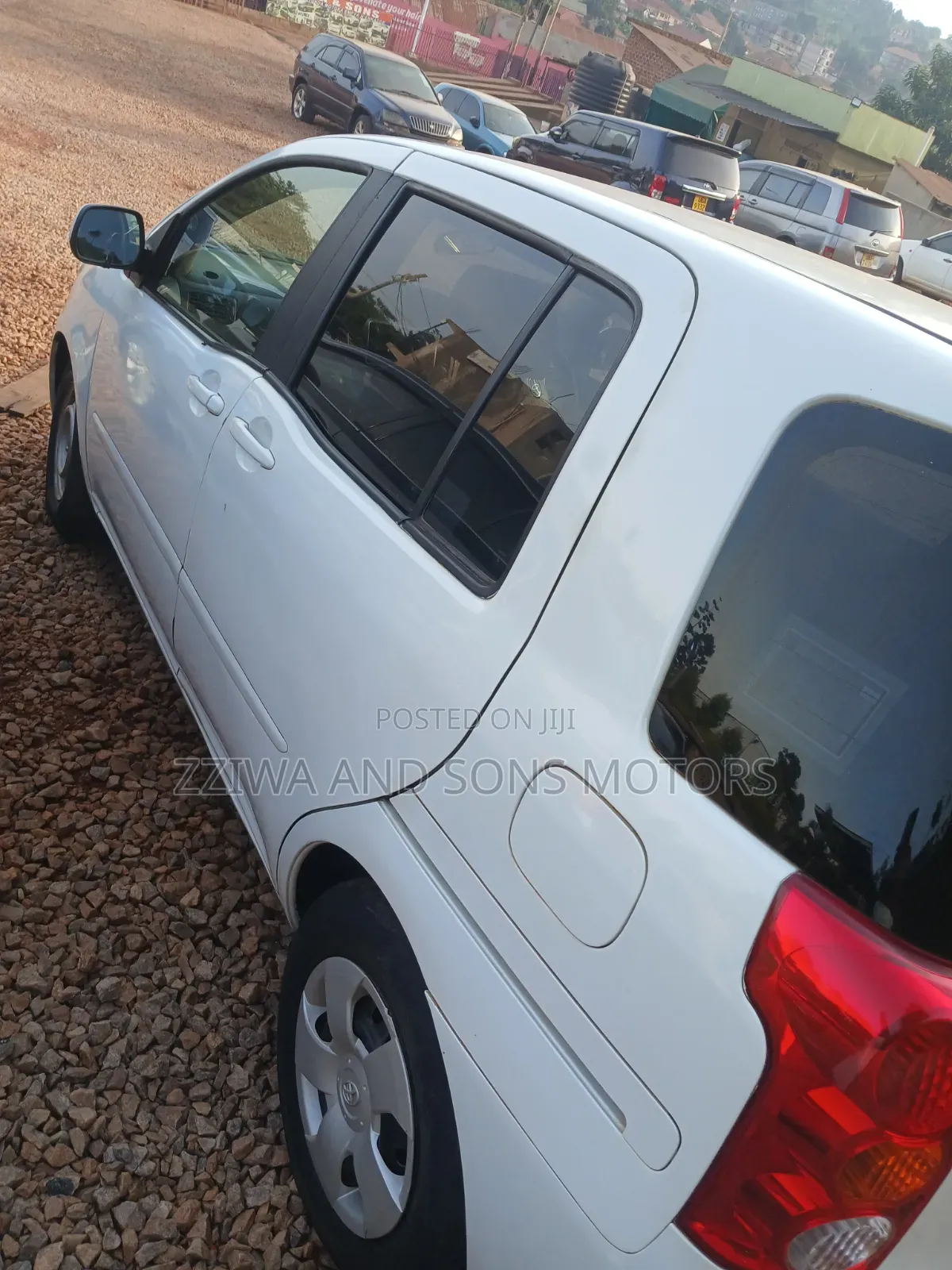 Toyota Raum 2008 White