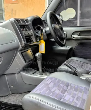 Toyota RAV4 Base FWD 1999 White
