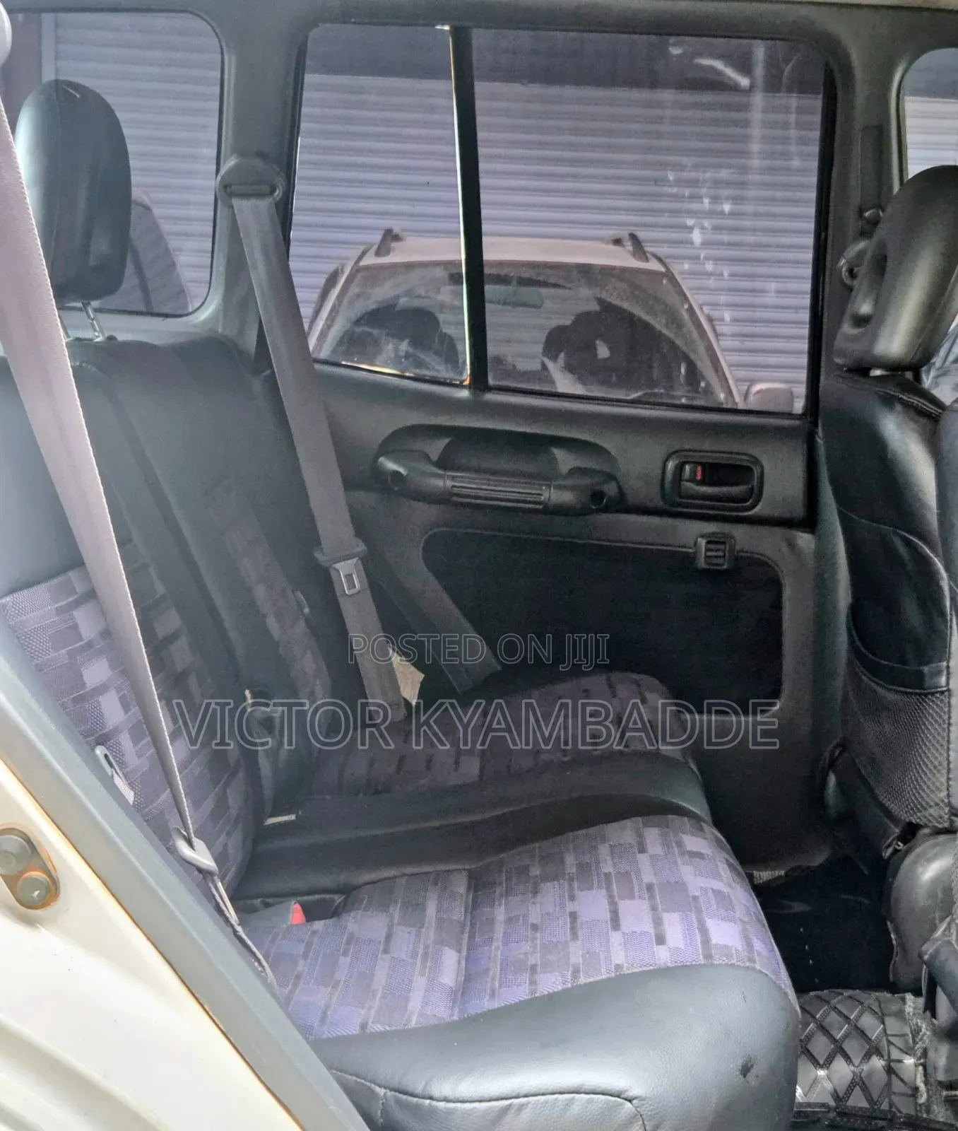 Toyota RAV4 Base FWD 1999 White