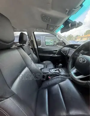 Toyota Fortuner 2.4 D AWD 2023 Blue