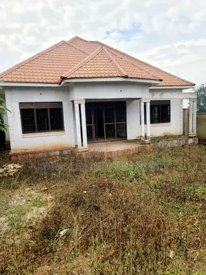 4bdrm Bungalow in Division A for sale