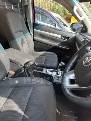 Toyota Hilux 2018 Red