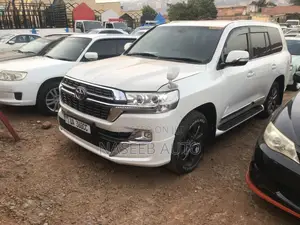 Toyota Land Cruiser Prado 2018 White