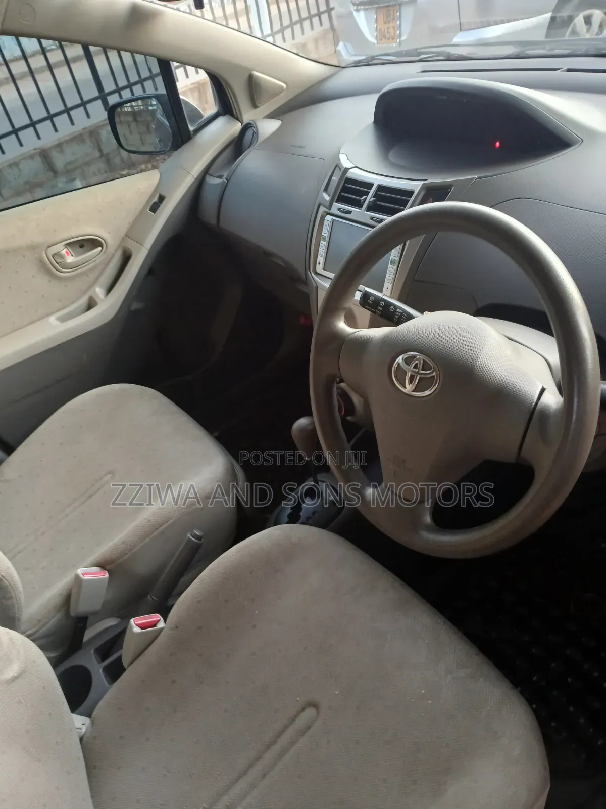 Toyota Vitz 2012 Blue