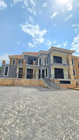 7bdrm Maisonette in Kigo, Central Division for sale