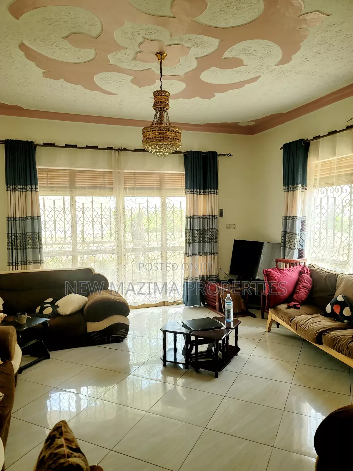 3bdrm Bungalow in Kajjansi, Central Division for sale