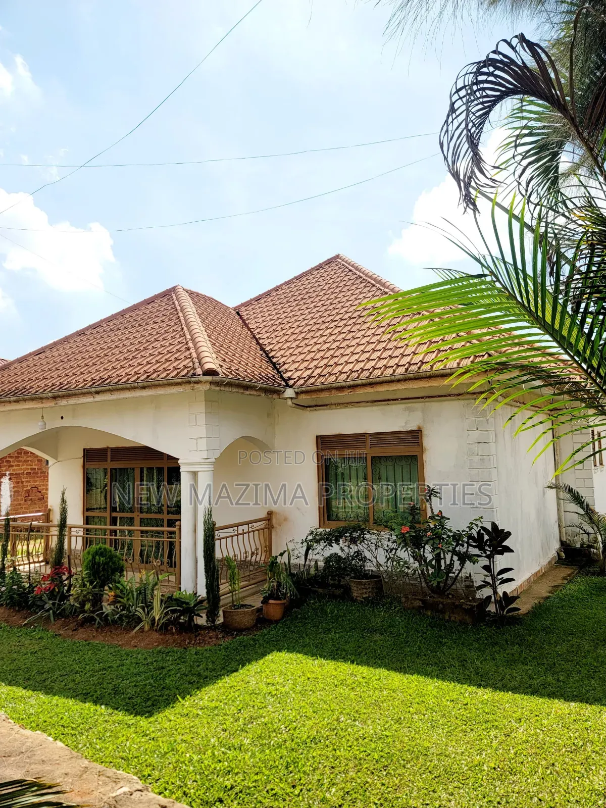 3bdrm Bungalow in Kajjansi, Central Division for sale