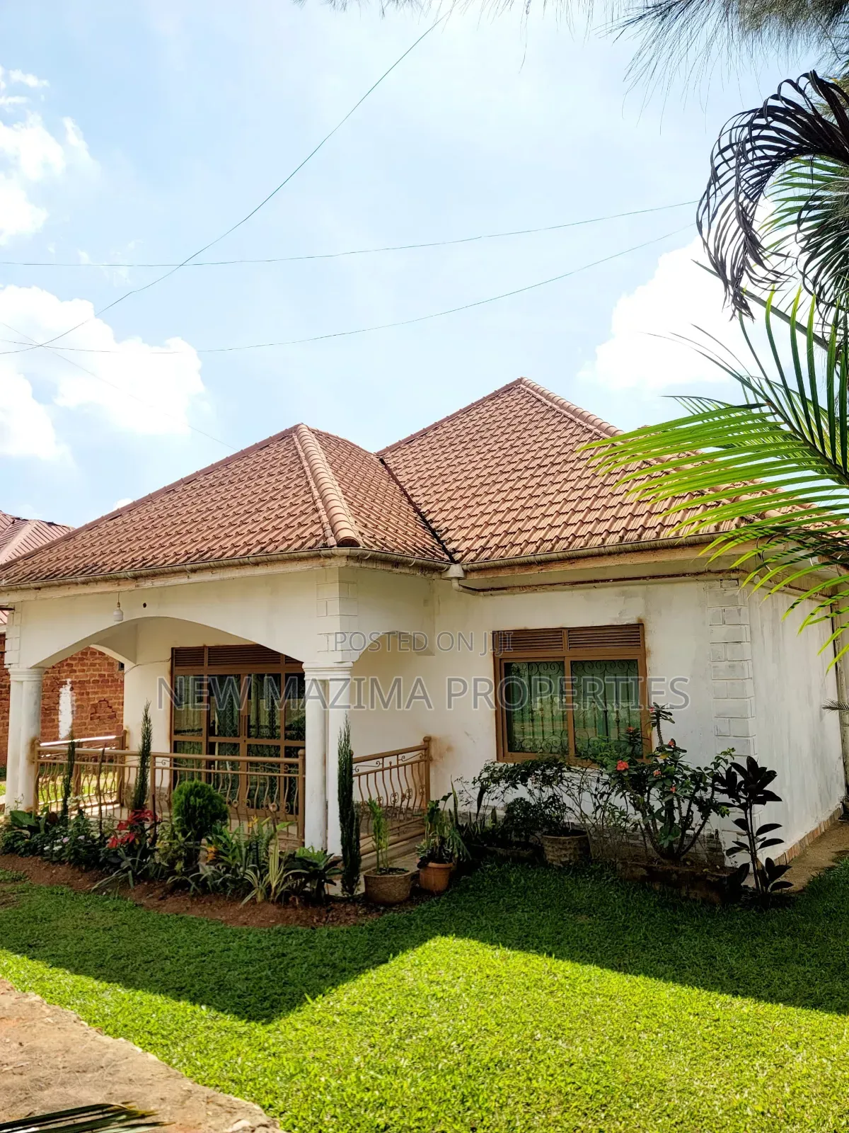 3bdrm Bungalow in Kajjansi, Central Division for sale