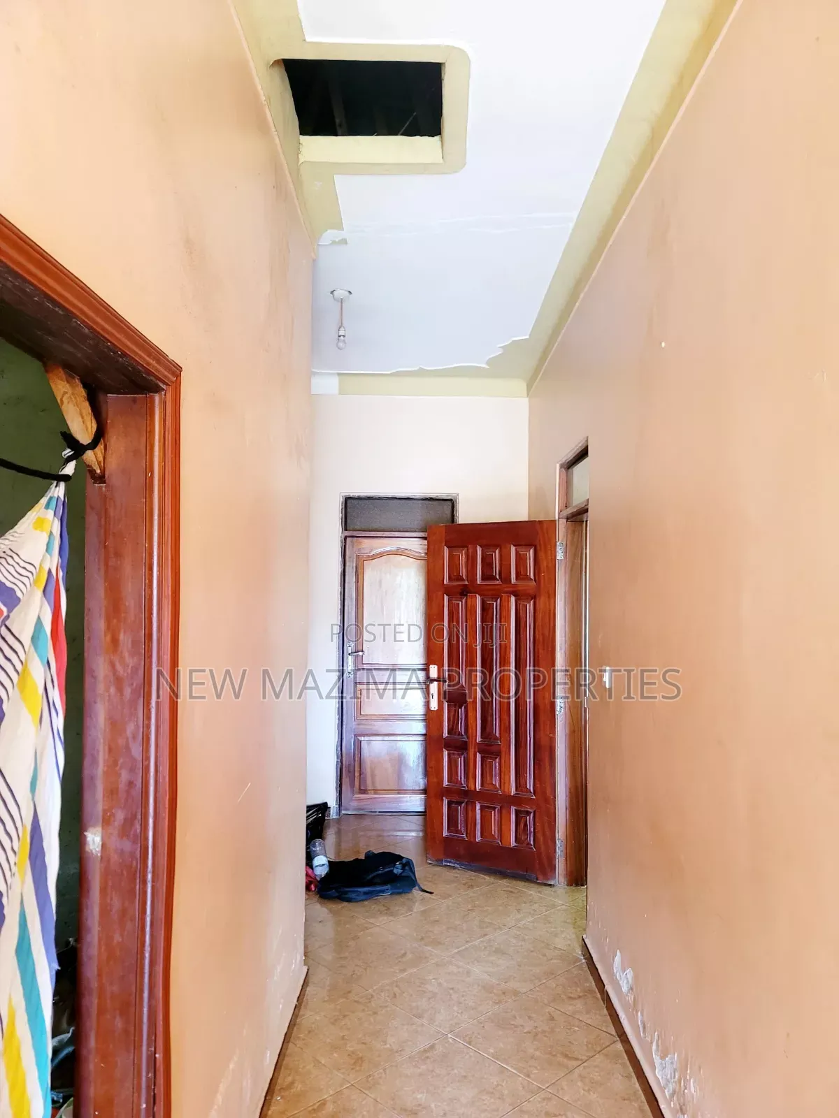 3bdrm Bungalow in Kajjansi, Central Division for sale