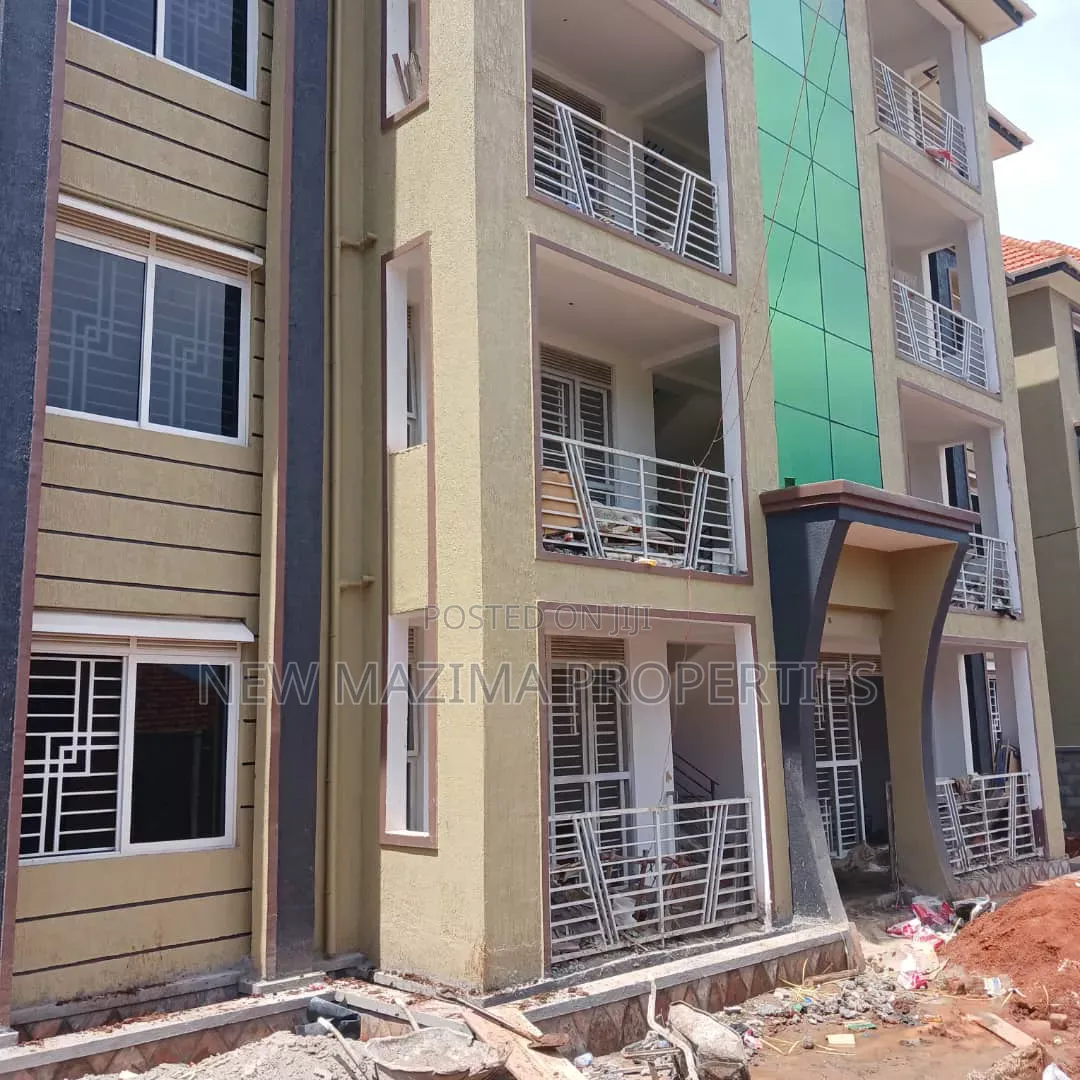 8bdrm Block of Flats in Muyenga Heights, Central Division for sale
