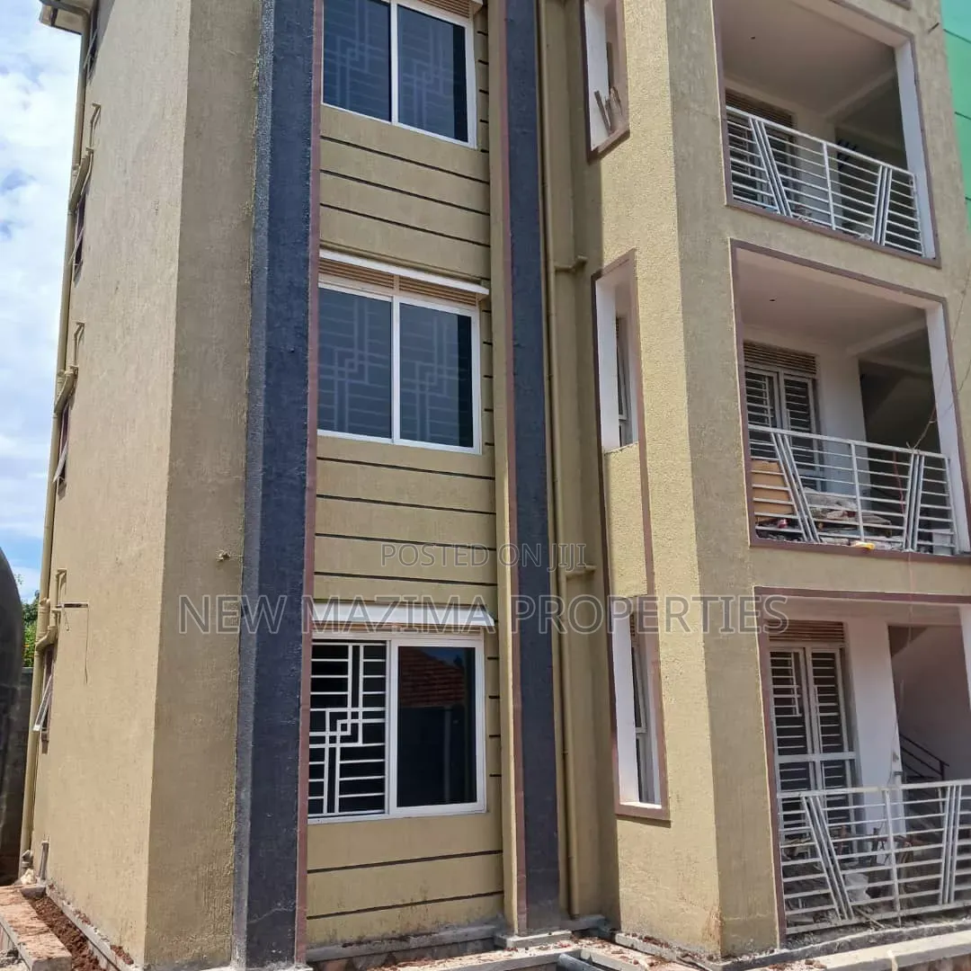 8bdrm Block of Flats in Muyenga Heights, Central Division for sale