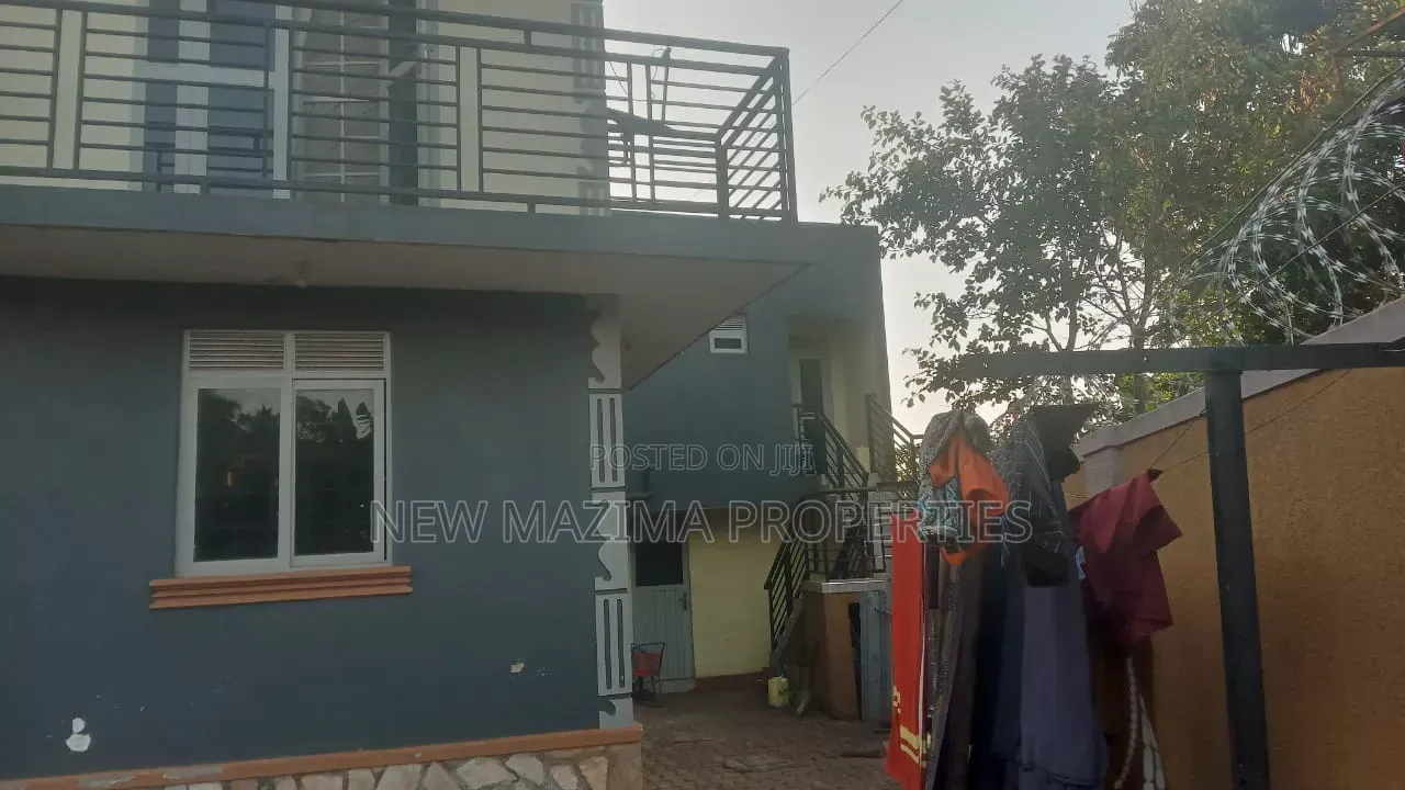 6bdrm Block of Flats in Mutundwe Heights, Central Division for sale