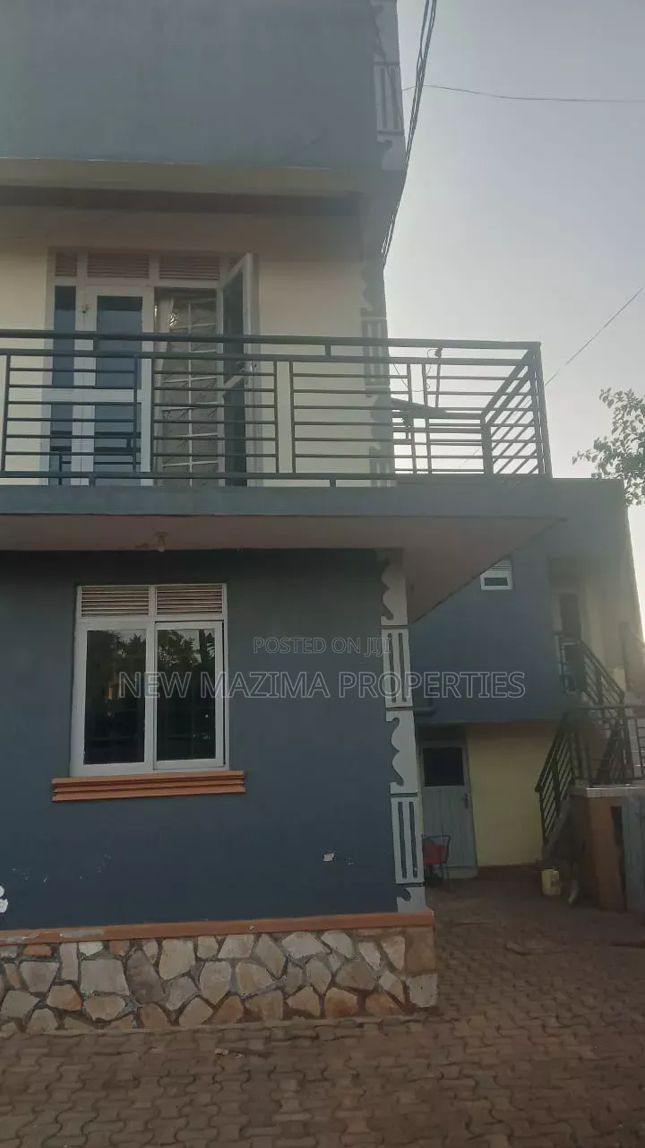 6bdrm Block of Flats in Mutundwe Heights, Central Division for sale
