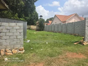 Beutiful Plot in Well Fence Onquicksale Heart of Buziga Konge Heights
