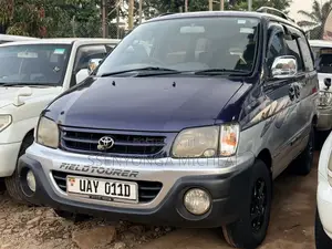 Toyota Noah 2001 Blue