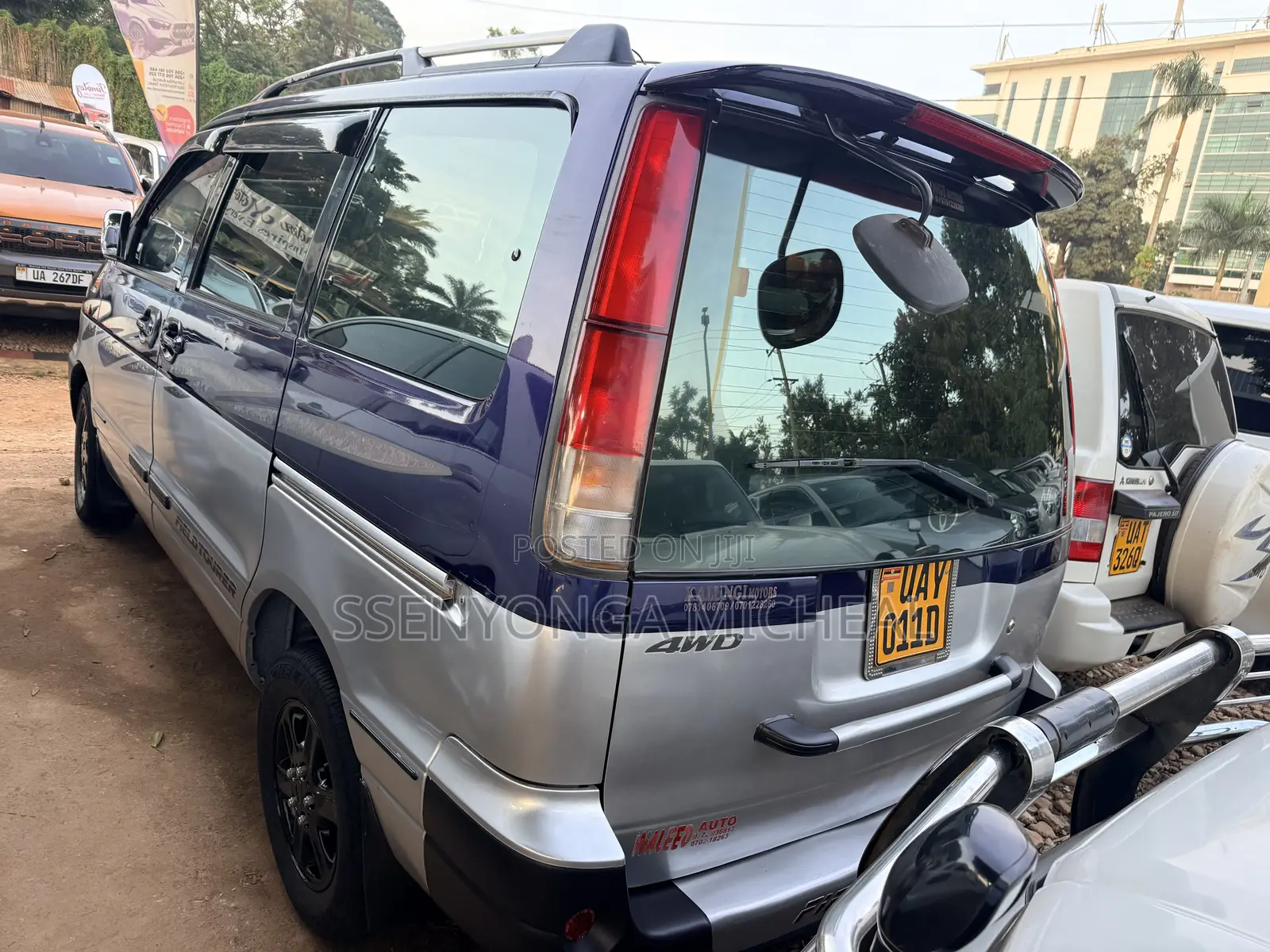 Toyota Noah 2001 Blue