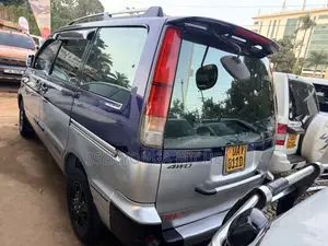 Toyota Noah 2001 Blue