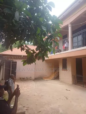 5bdrm Block of Flats in Seguku, Central Division for sale