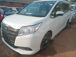Toyota Noah 2014 White