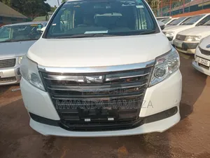 Toyota Noah 2014 White