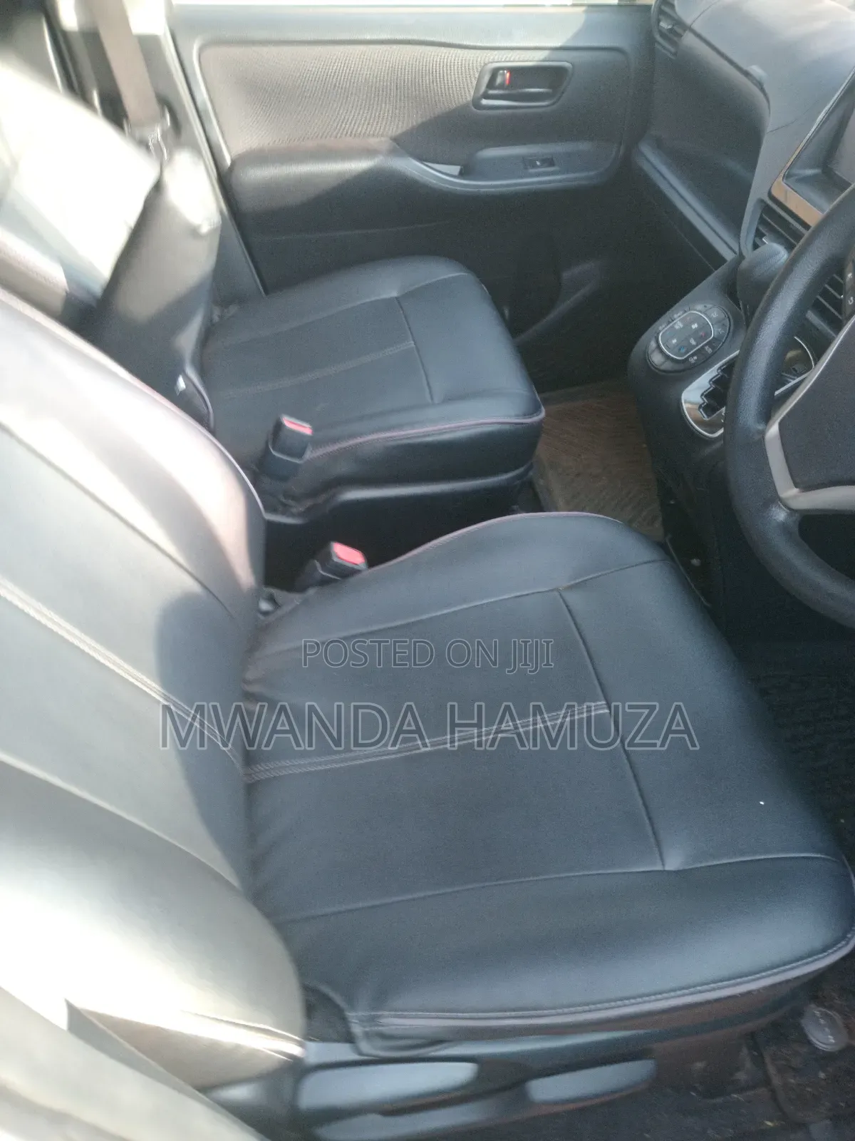 Toyota Noah 2014 White