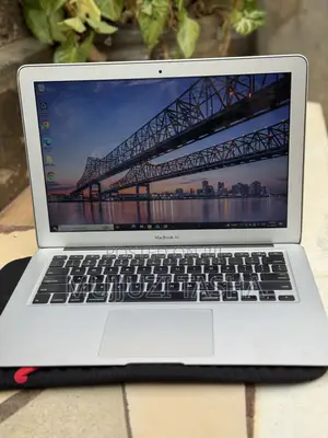 Laptop Apple MacBook Air 2GB Intel Core i5 SSD 60GB