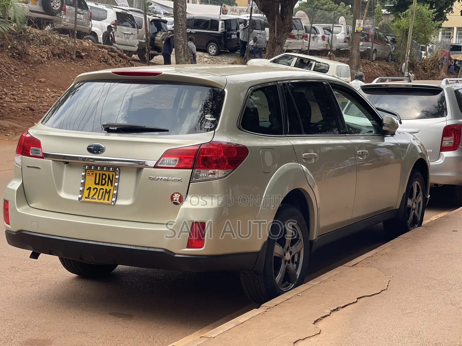 Subaru Outback 2009 Gold