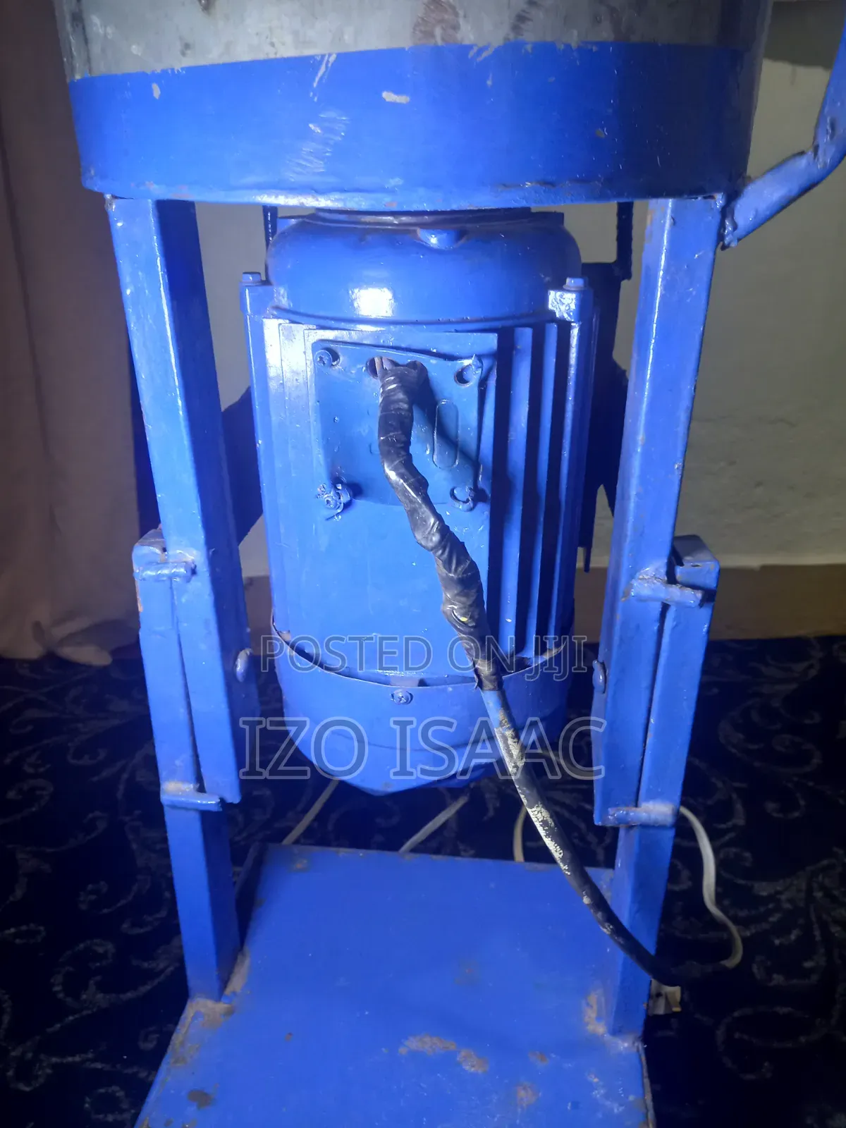 Am Selling My Gnut Grinder