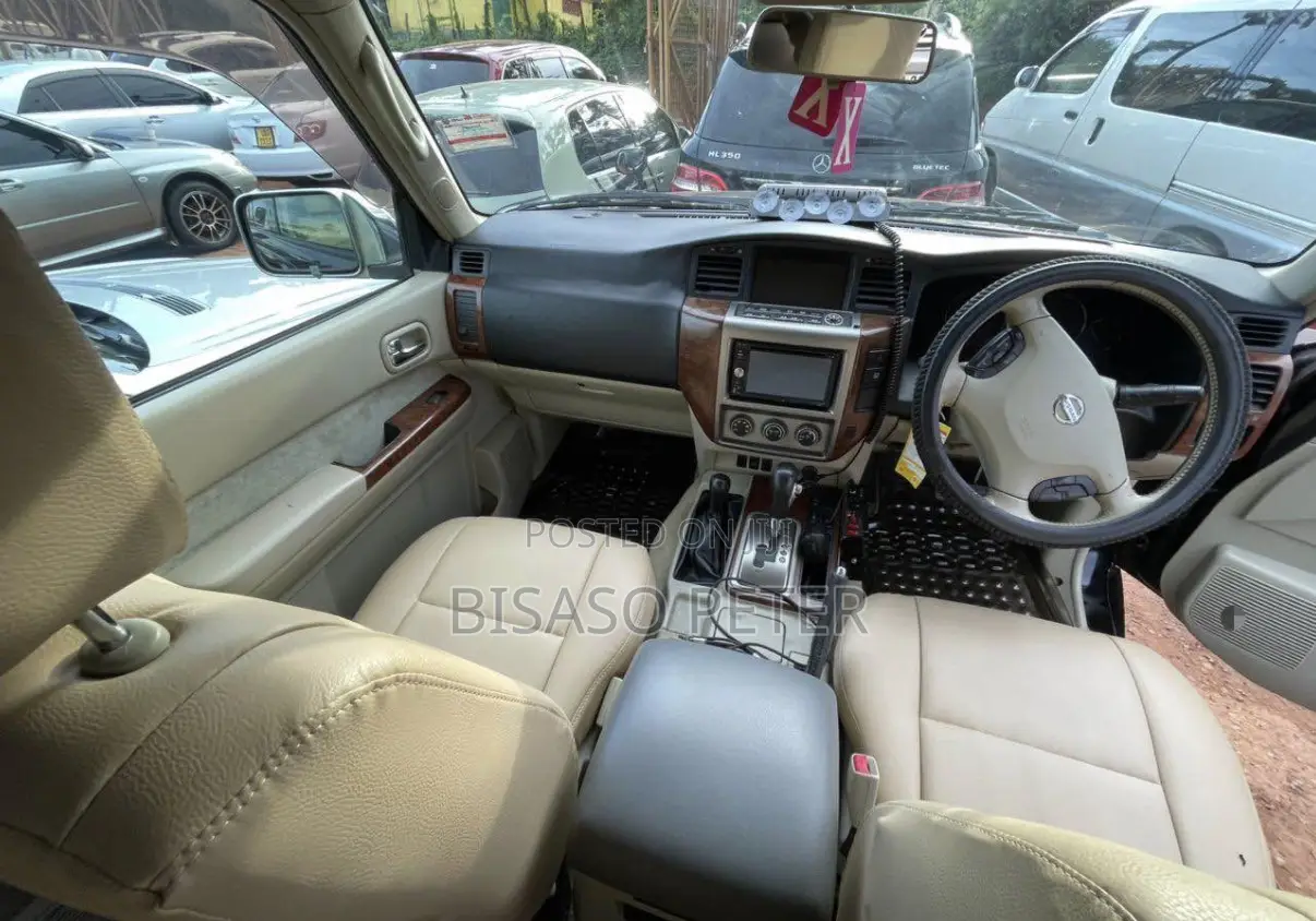 Nissan Patrol 2013 Black