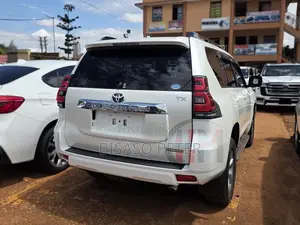 Toyota Land Cruiser Prado 2.7 2018 White