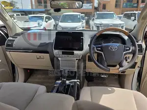 Toyota Land Cruiser Prado 2.7 2018 White