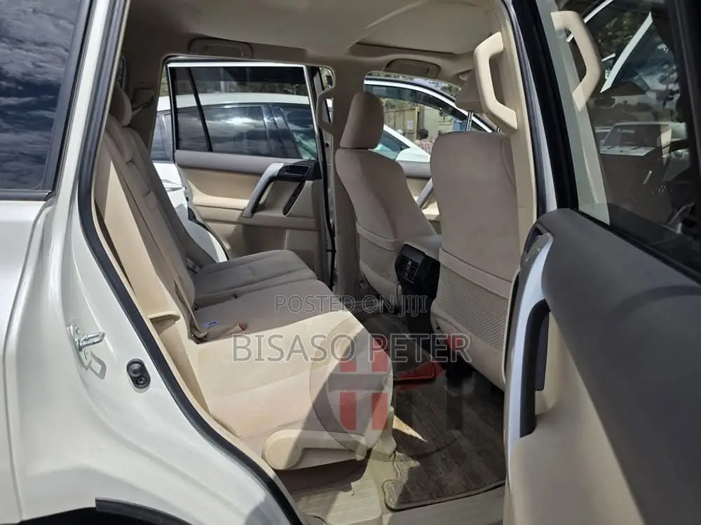 Toyota Land Cruiser Prado 2.7 2018 White