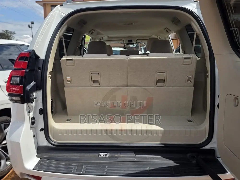 Toyota Land Cruiser Prado 2.7 2018 White