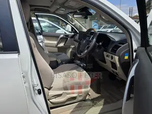 Toyota Land Cruiser Prado 2.7 2018 White
